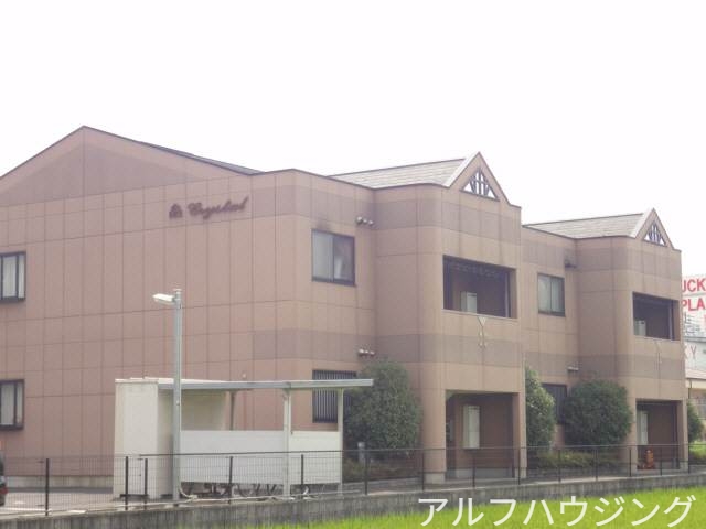 ＣＲＹＳＴＡＬの外観