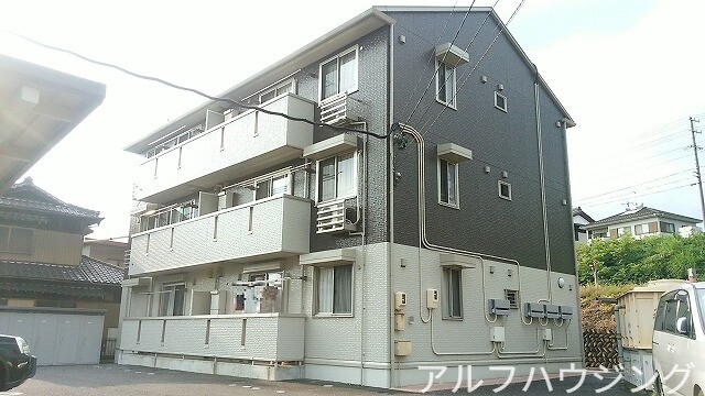 ジューンベリー（北棟）の外観