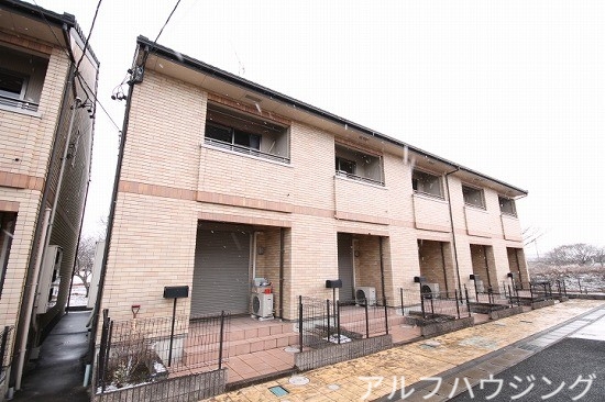 ＧＡＲＤＥＮ　ＨＩＬＬＳ　Ｂの外観