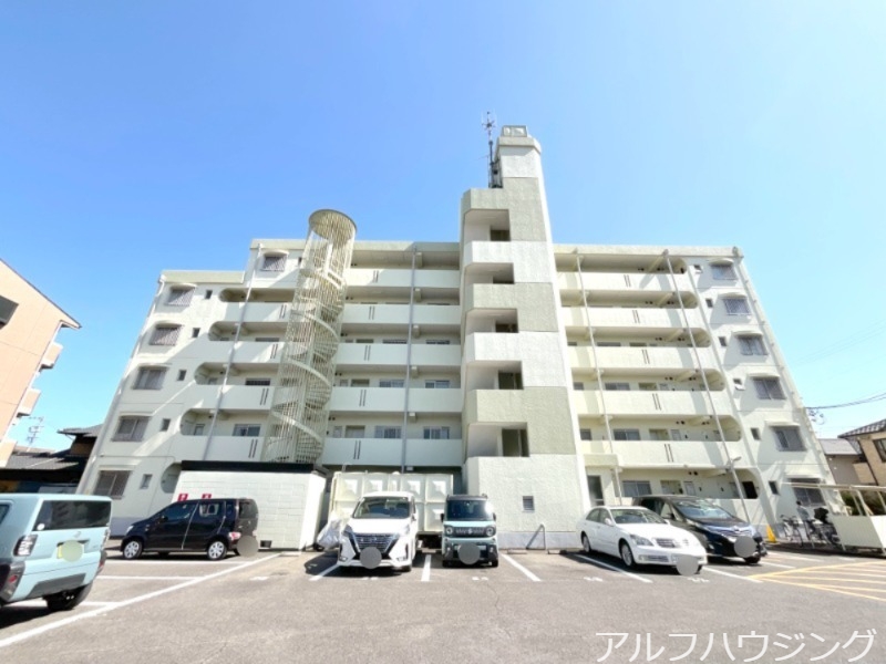 グリーンハイツ多治見の外観