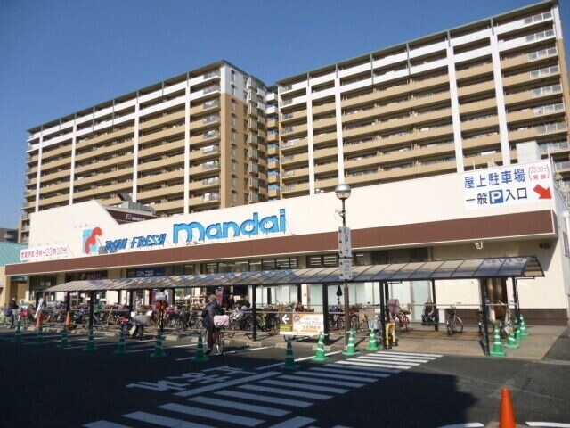 万代鶴見店