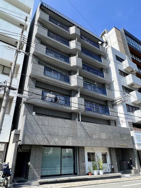 天満鹿鳴館ビルの外観