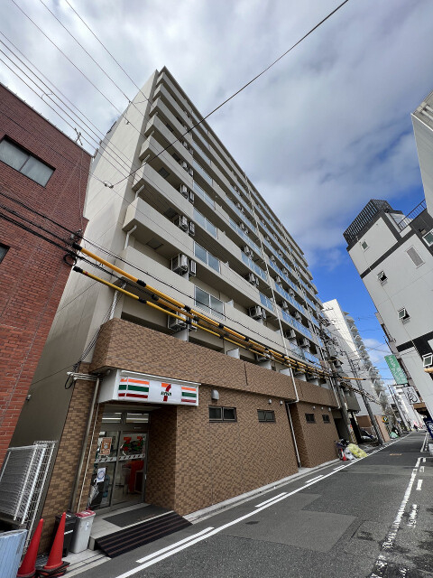 セレニテ福島カルムの外観