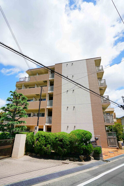 ファミーユ千里山西