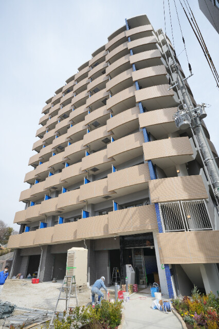 プレサンス江坂ベルフィーヌ