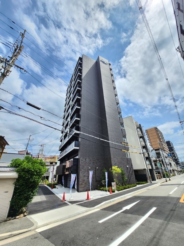 ファーストフィオーレ十三エリオの外観