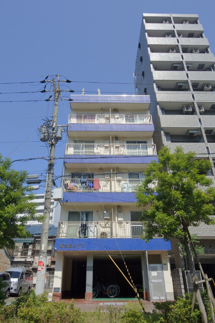 新大阪ハイツの外観