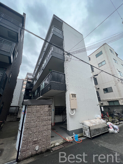 山崎マンション長柄西の外観