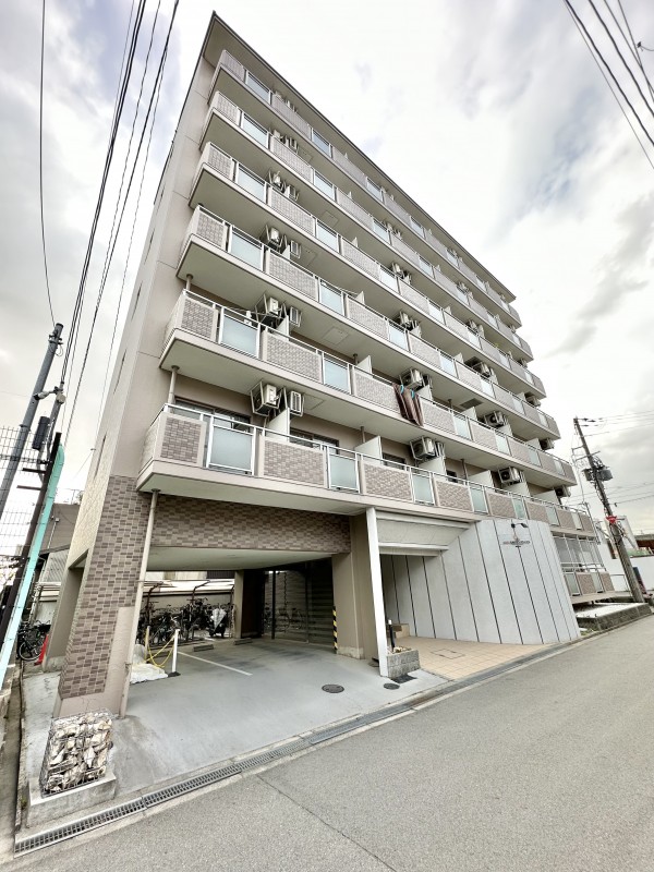 北梅田サニーアパートメントの外観