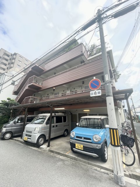 ウスヰマンションの外観