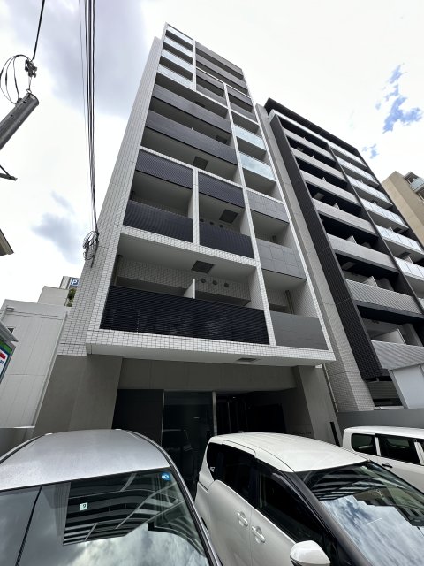 ＭＯＮＯＬＩＴＨの外観