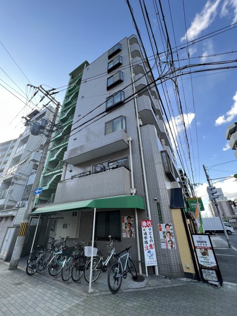 パレス北梅田の外観