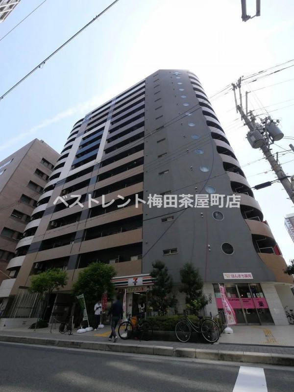 セレニテ本町グランデの外観
