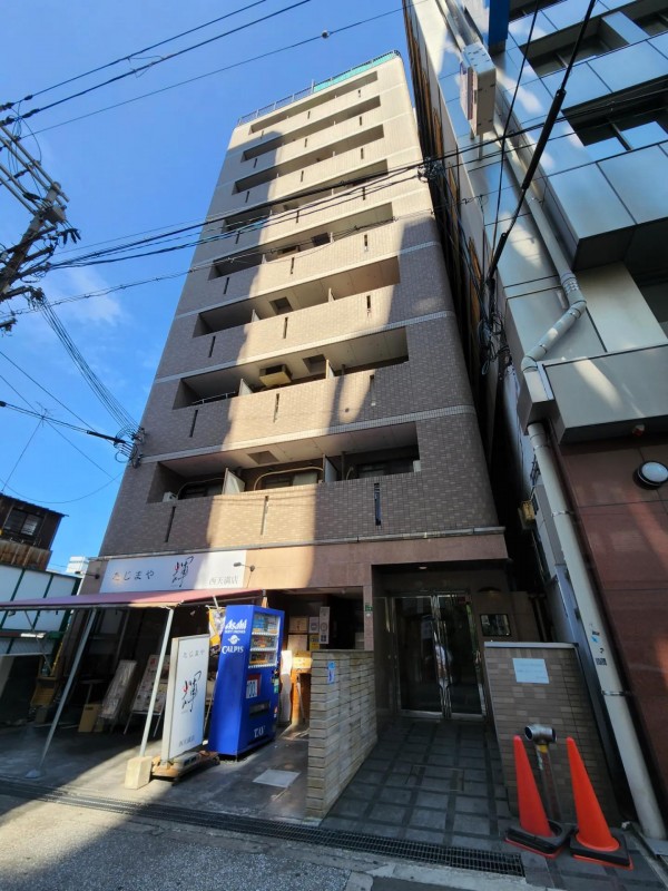 オリエンタル西天満の外観