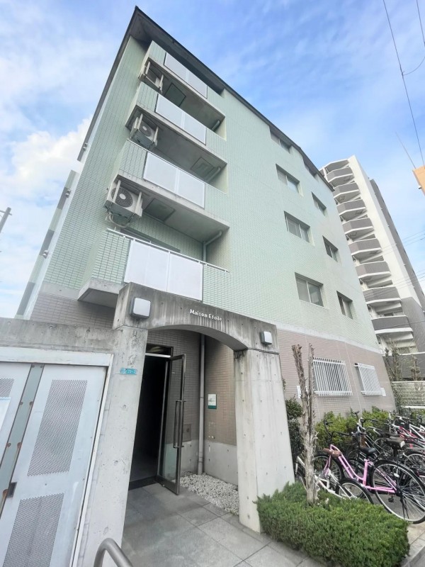 十三東３丁目マンションの外観