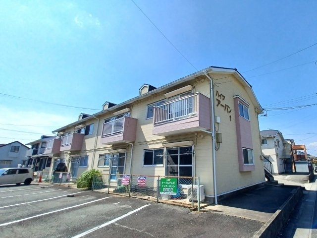 ハイツアーバン１の外観