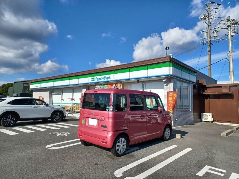 ファミリーマート嬉野中川店 ファミリーマート嬉野中川店