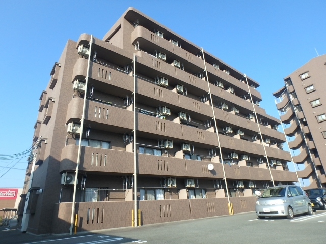 アーバンヒルズ城山２号館の外観