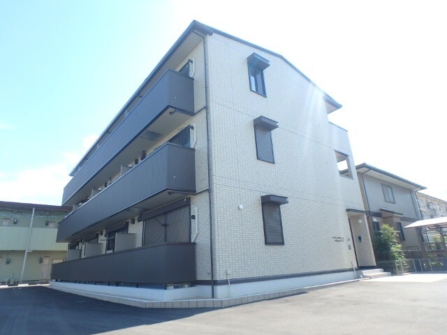 ラルーチェ城山の外観