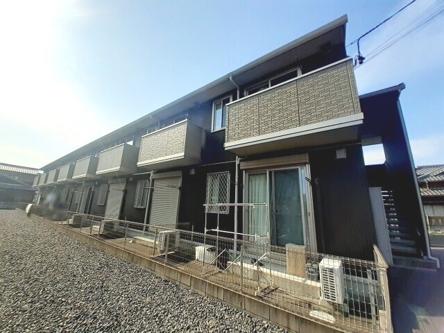 Ｔｅｔｒｅ　Ｒｏｕｇｅの外観