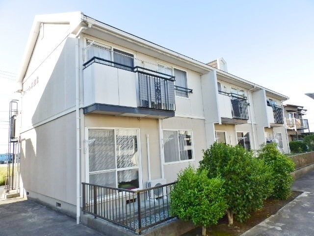 ファミール本郷　Ｂ棟の外観