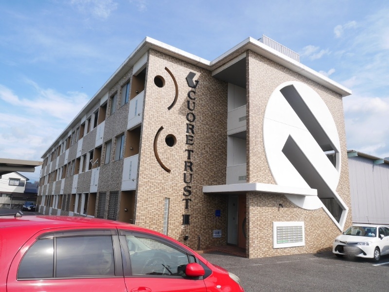 クオーレトラストⅢの外観