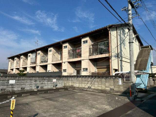 マンション大関の外観