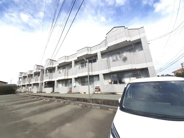 クィーンパレスＡ棟の外観