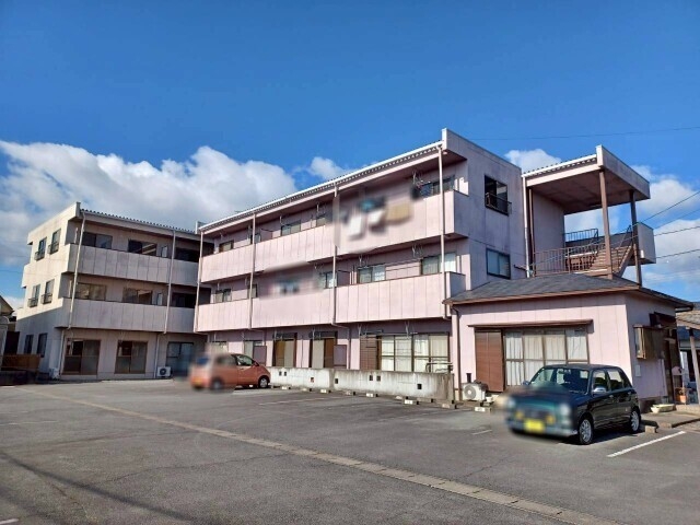 川方マンションの外観