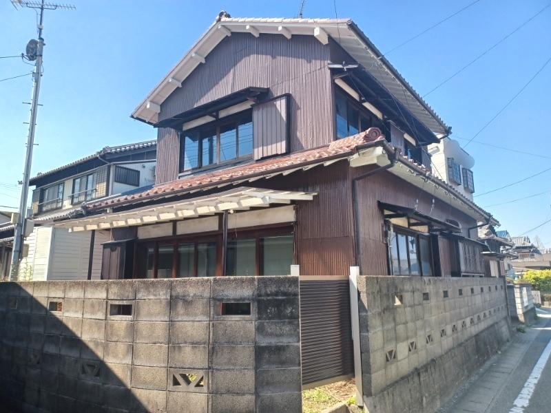 高茶屋戸建ての外観