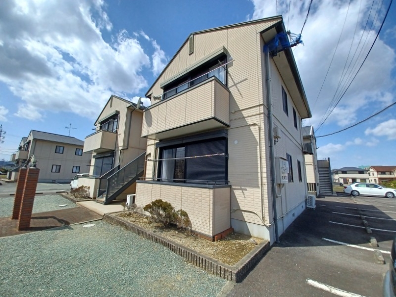 ハートヒルズ中川　Ｂ棟の外観