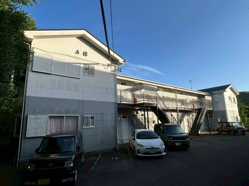 ヴィレッジ横山Ａ
