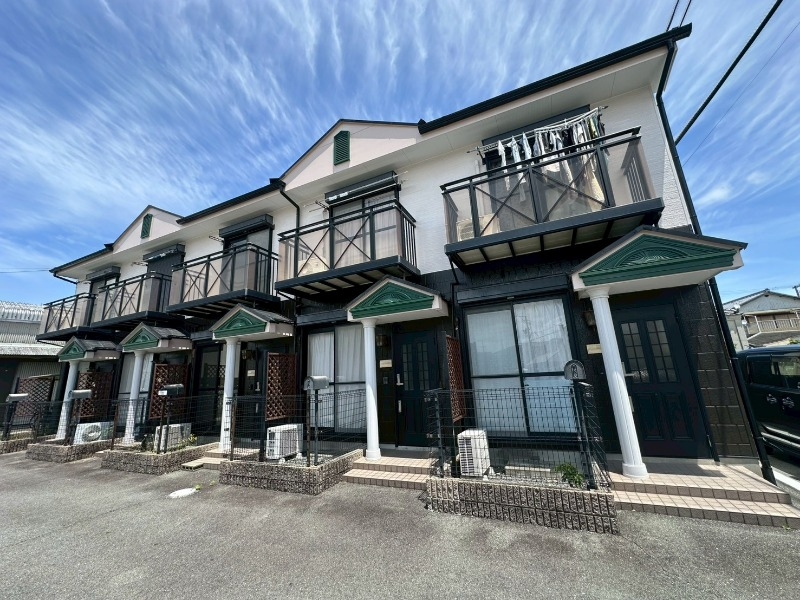 ＦＯＵＲＳＥＡＳＯＮの外観