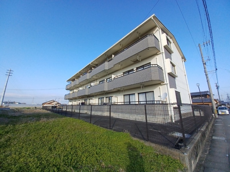 マンションＬＩＶＥの外観