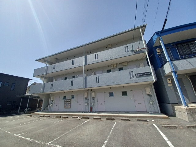 第３シャトーナツヤマの外観