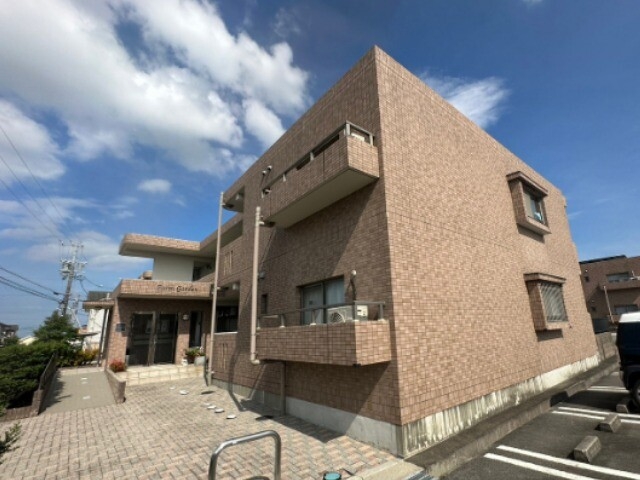 ファームガーデン利平治Ａ棟の外観
