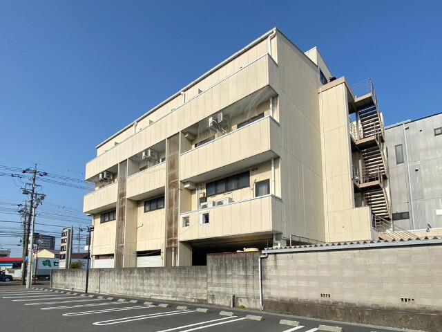 エミュＨＩＲＡＴＡの外観