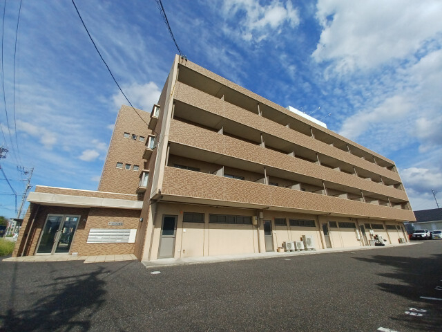 ＷＪガーデン亀山の外観