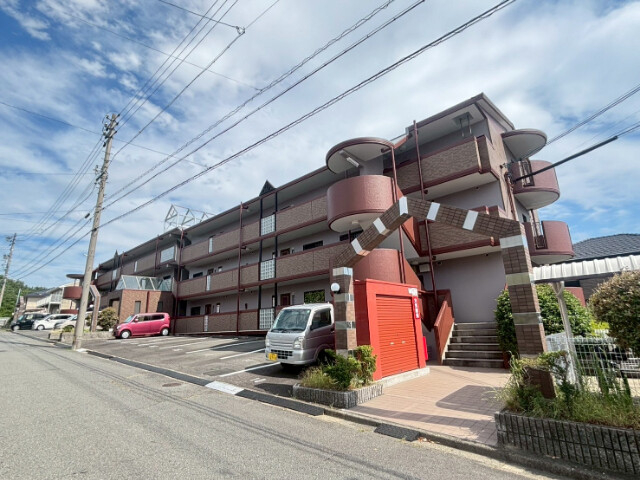 ルミエールヒルズの外観