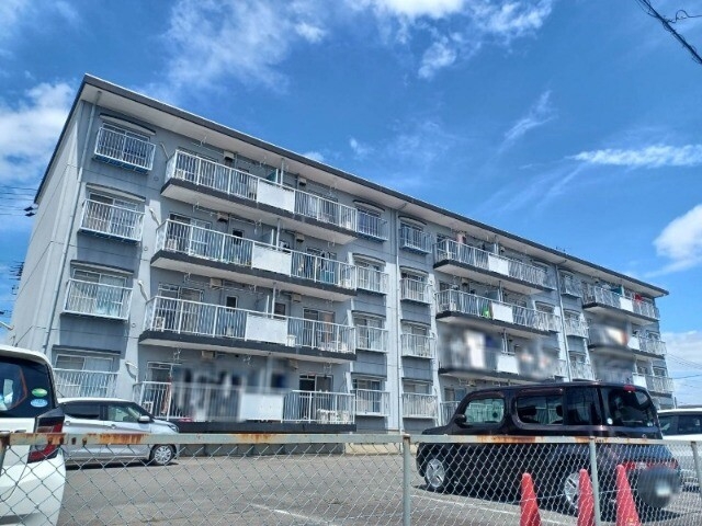 江場ハイツの外観