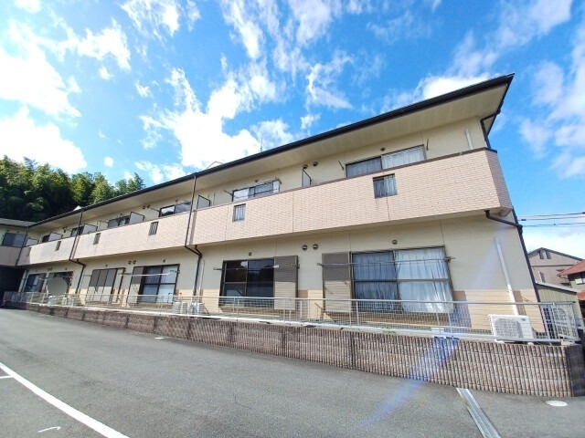コーキア桑部の外観