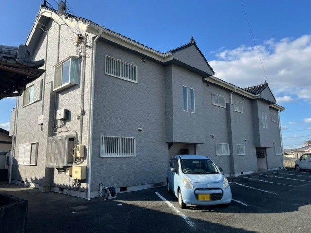 ホワイトピジョンの外観