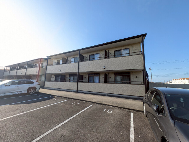 シャルマン・ドミールＢの外観