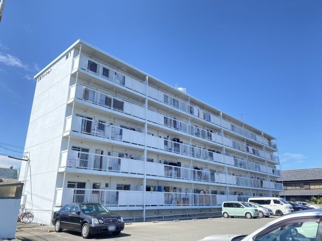 第一三晃マンションの外観