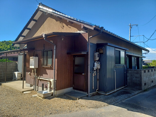 大矢知町貸家の外観