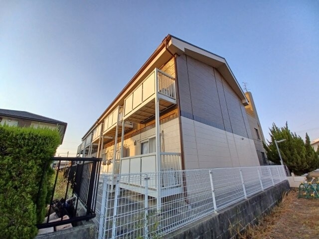 ＣＬＡＩＲ　ＫＡＳＵＭＩの外観