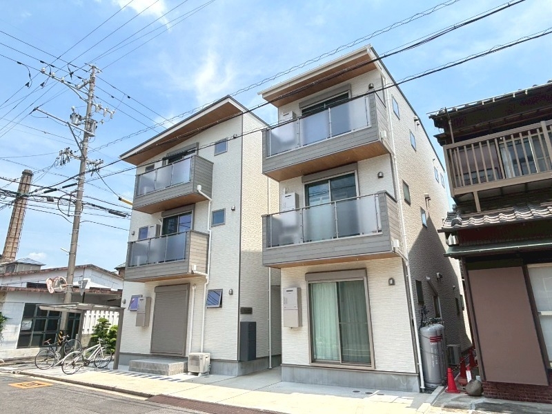ＡＺＵＲ東富田の外観