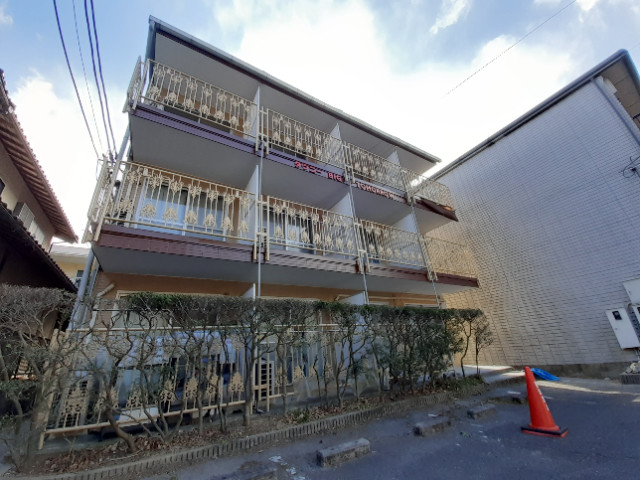 タウニー　ＢＩＧ　ＴＯＭＯＲＲＯＷの外観