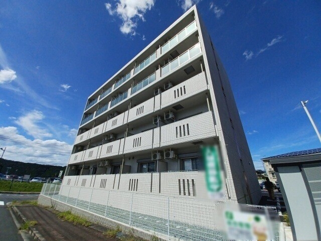 モンパールオキツモ希央台の外観