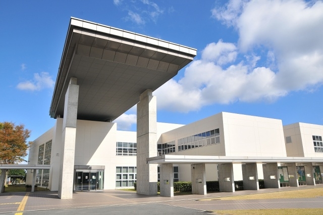 近畿大学工業高等専門学校 近畿大学工業高等専門学校